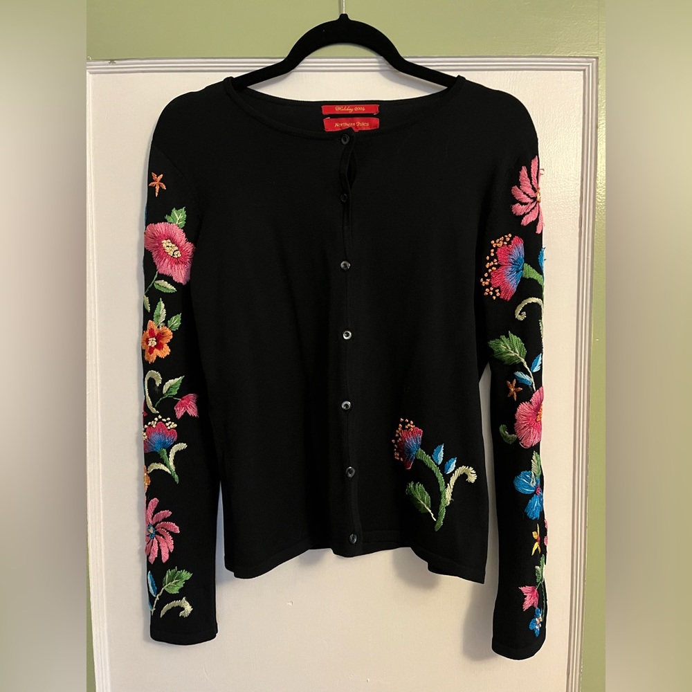 Northern Isles Black Embroidered Floral Cardigan Button Down Small